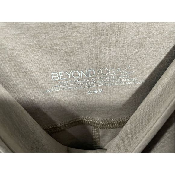 Beyond Yoga Womens Spacedye Retro Cropped Pants In Birch Heather Size Medium - Picture 5 of 8